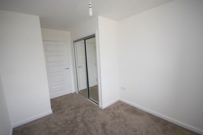 2 Bedroom Flat To Rent In Barnyard Park Rigg, South Gyle, Edinburgh, EH12