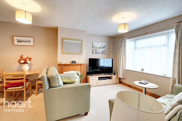 3 Bedroom Semi-Detached Bungalow For Sale In Plover Close, Beck Row, IP28