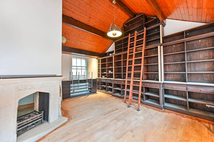 4 Bedroom Property To Rent In Clearwater Terrace, Notting Hill, London, W11