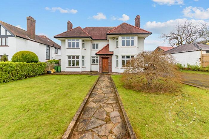 4 Bedroom Detached House For Sale In Llandennis Avenue, Cyncoed, Cardiff, CF23