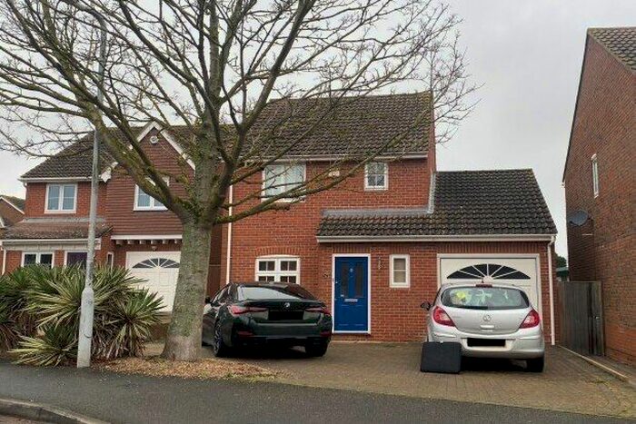 3 Bedroom Detached House To Rent In Randle Way, Sittingbourne, ME9