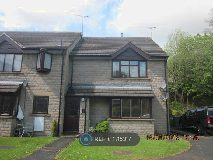 2 Bedroom Flat To Rent In Bolton Grange, Yeadon, Leeds, LS19