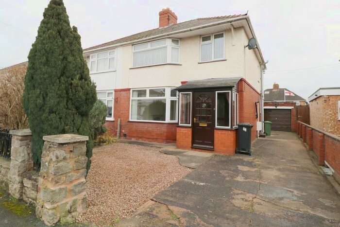 3 Bedroom Semi-Detached House To Rent In Dinedor Avenue, Hereford. Herefordshire, HR2