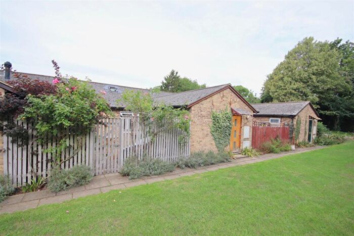 2 Bedroom Bungalow To Rent In Lammas Field, Cambridge, CB3