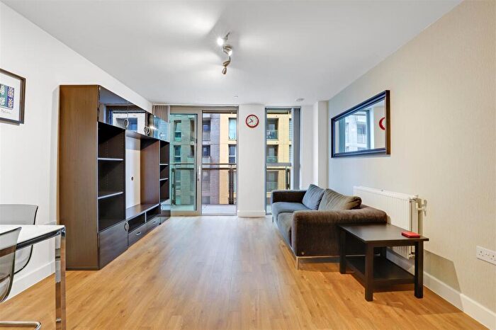 1 Bedroom Flat For Sale In Venice Corte, Lewisham, SE13