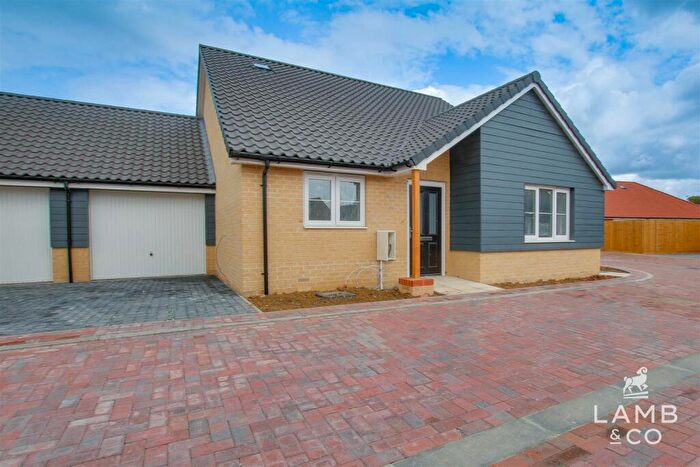 3 Bedroom Detached Bungalow To Rent In Park Gate Corner, Little Clacton, CO16