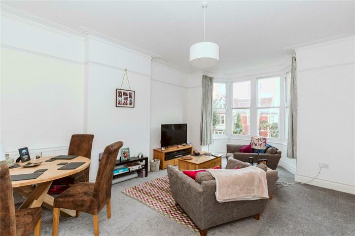 2 Bedroom Apartment To Rent In Cavendish Road, Henleaze, Bristol, BS9