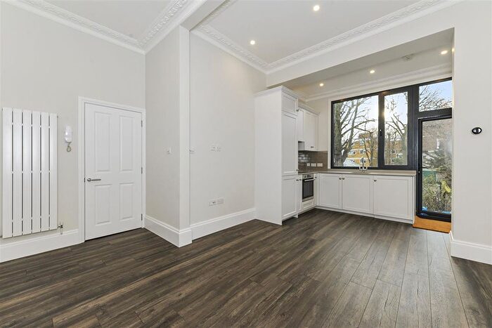 1 Bedroom Flat To Rent In Churchfield Road, Ealing, W13
