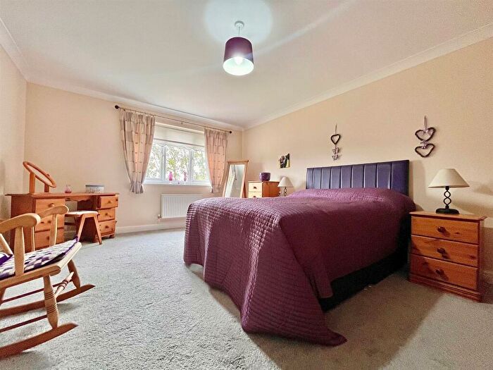 5 Bedroom Detached House For Sale In Martin De Rye Way, Caister-On-Sea, NR30