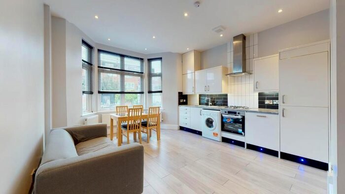 1 Bedroom Flat To Rent In Thornton Avenue, Brixton, SW2