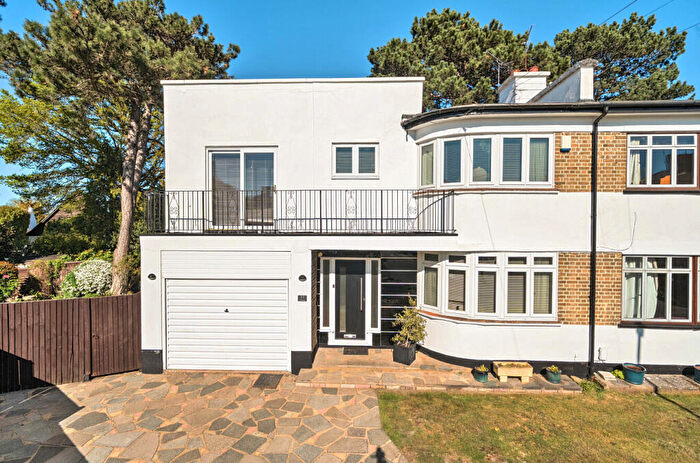 5 Bedroom Semi-Detached House For Sale In Fieldway, Petts Wood, Orpington, BR5