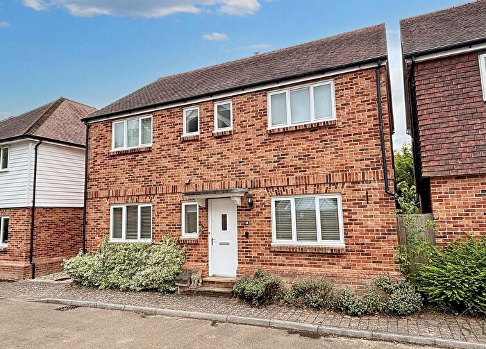 3 Bedroom Detached House For Sale In Havillands Place, Wye, TN25