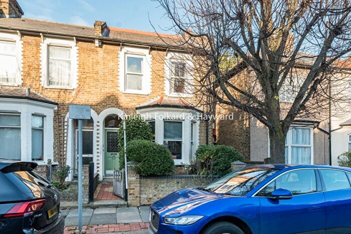 3 Bedroom End Terrace House For Sale In Avenue Road, North Finchley, London, N12