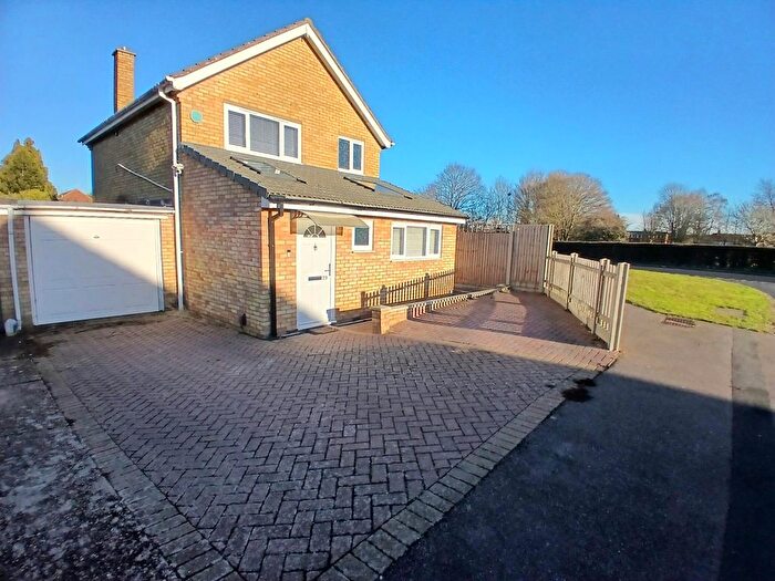 3 Bedroom Property To Rent In Kings Hedges, Hitchin, SG5