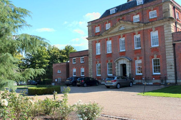 2 Bedroom Flat To Rent In Portsmouth Road, Milford, GU8