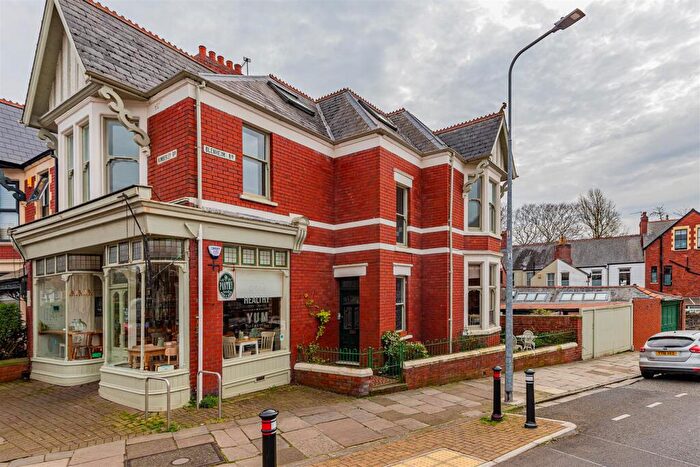 2 Bedroom Flat For Sale In Kimberley Road, Penylan Cardiff, CF23