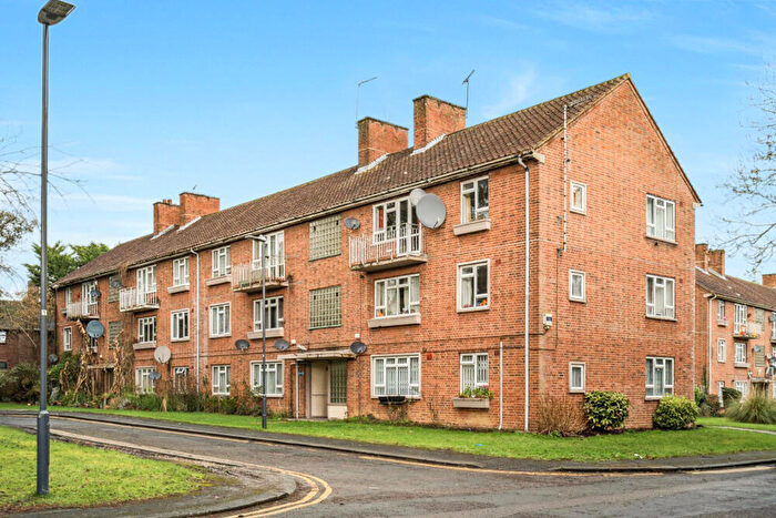 2 Bedroom Flat To Rent In Milman Close, Pinner, HA5