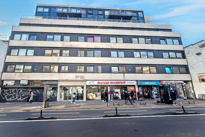 1 Bedroom Flat For Sale In Flat Green Dragon House, - High Street, Croydon, CR0