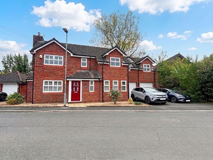 5 Bedroom Detached House For Sale In South Lane, Tyldesley, M29