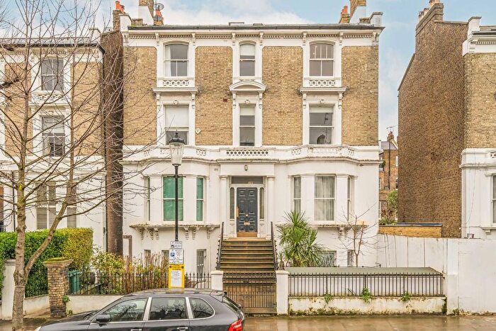 1 Bedroom Flat For Sale In Oxford Gardens, London, W10