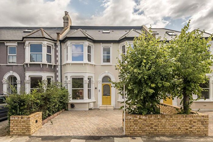 5 Bedroom Property To Rent In Broadfield Road, Catford, SE6