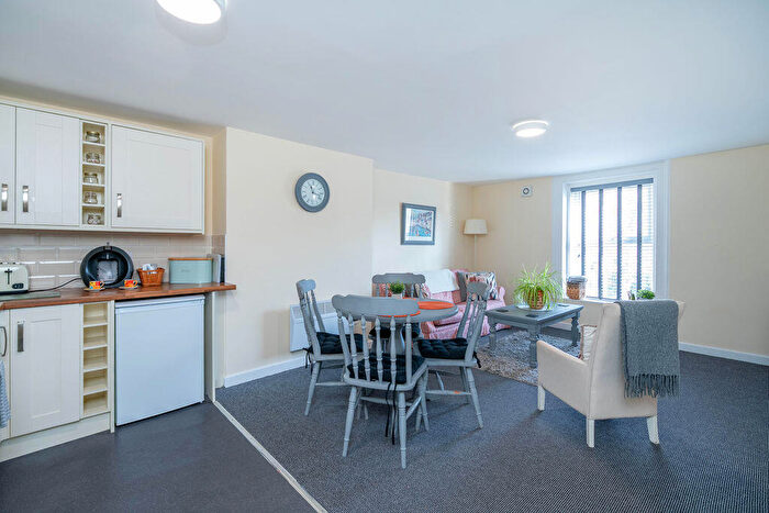 1 Bedroom Apartment For Sale In Flat Ab A Newport, Uphill, Lincoln, LN1