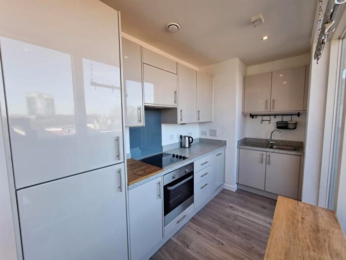 1 Bedroom Apartment To Rent In Lennard Road, Croydon, CR0