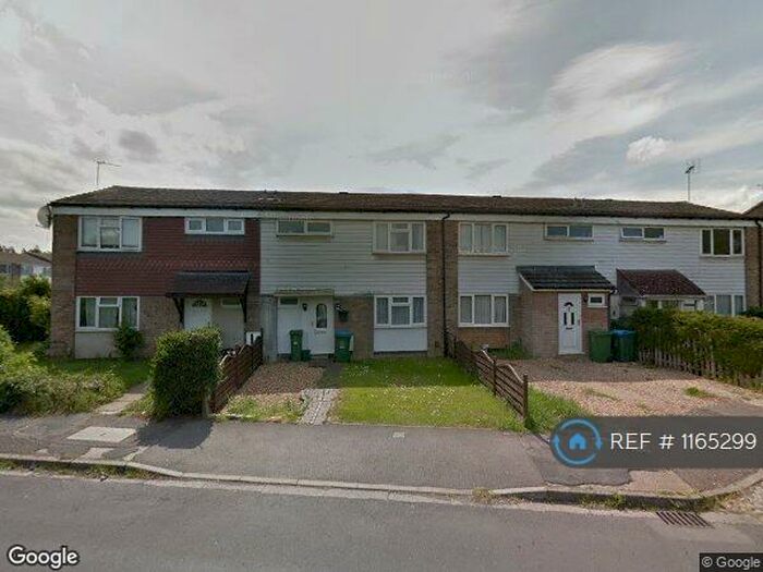 3 Bedroom Terraced House To Rent In Barnard Crescent, Aylesbury, HP21