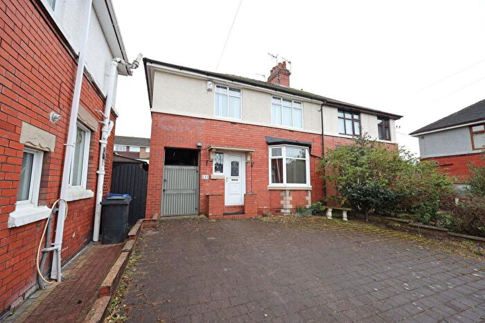 3 Bedroom Semi-Detached House For Sale In High Street, Silverdale, ST5