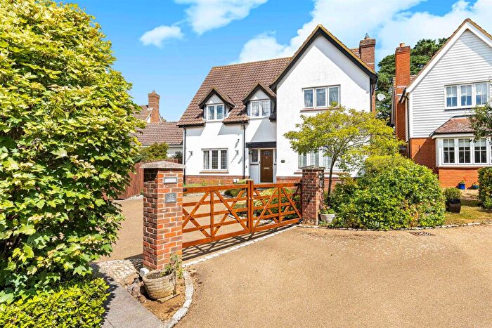 4 Bedroom Detached House For Sale In Wrest Park, Silsoe, MK45