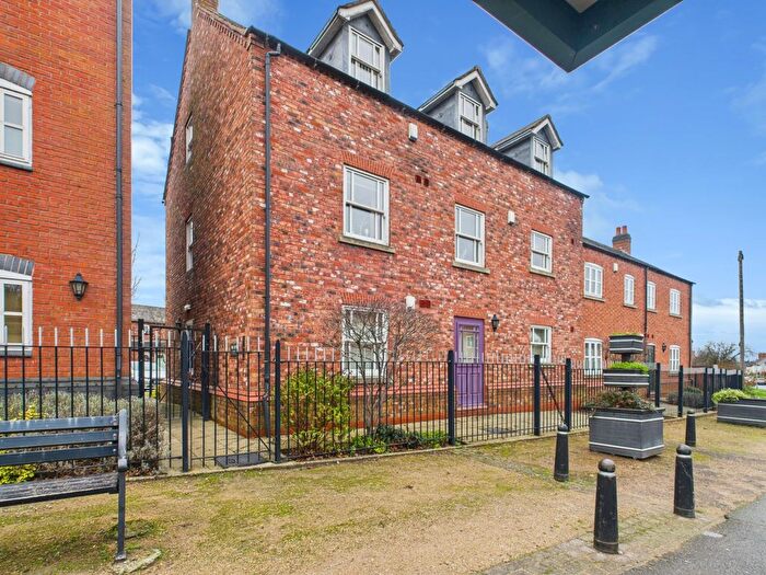 2 Bedroom Flat For Sale In Flat The Leys, Hinckley Road, Hinckley, LE10