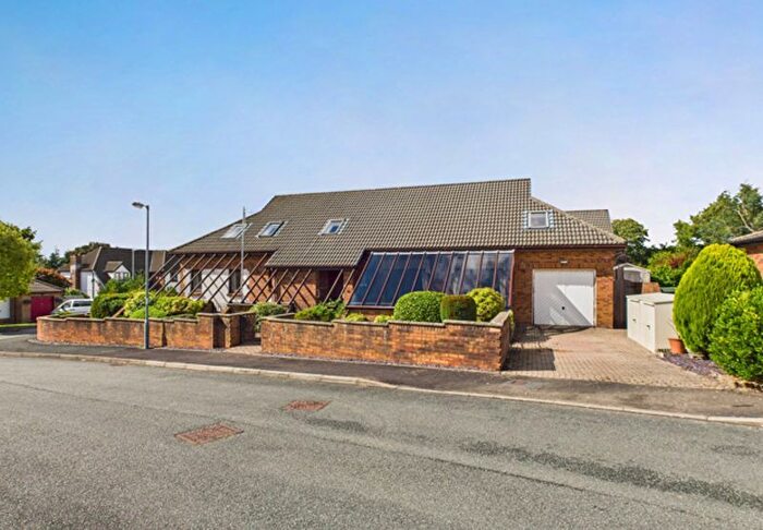 5 Bedroom Detached House For Sale In Maesglasnant, Cwmffrwd, Carmarthen, SA31