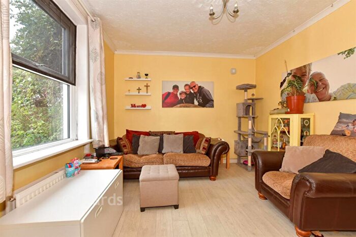 3 Bedroom Terraced House For Sale In Priory Row, Faversham, Kent, ME13