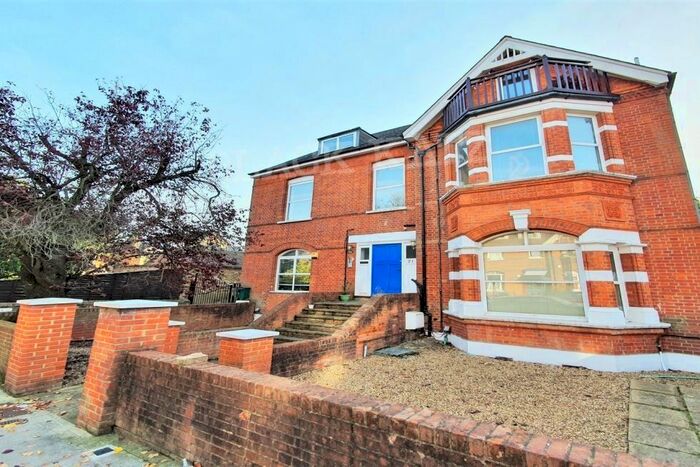 Studio To Rent In Compayne Gardens, London, NW6