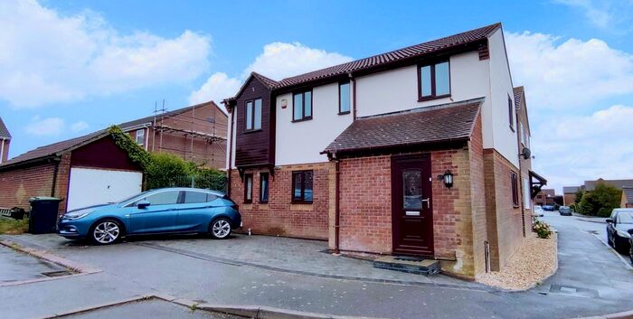 4 Bedroom Detached House To Rent In Whynot Way, Weymouth, DT3