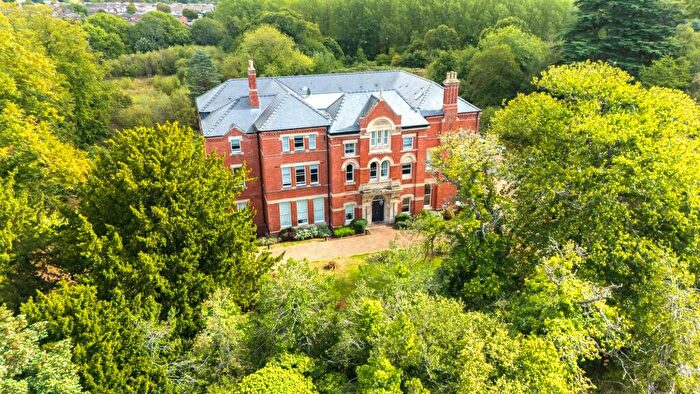 2 Bedroom Apartment For Sale In Gwendolyn Drive, Coventry, CV3
