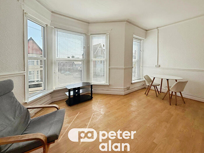 2 Bedroom Flat To Rent In Monthermer Road, CF24