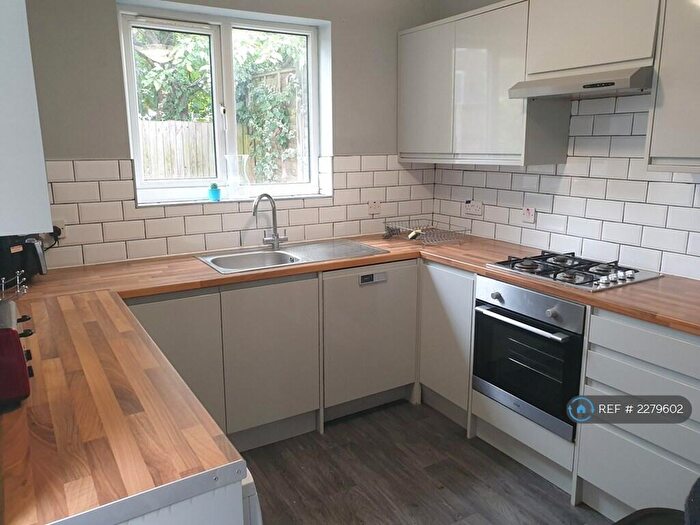 5 Bedroom Terraced House To Rent In Doggett Road, London, SE6