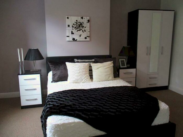 2 Bedroom Terraced House To Rent In Station Parade, LS5