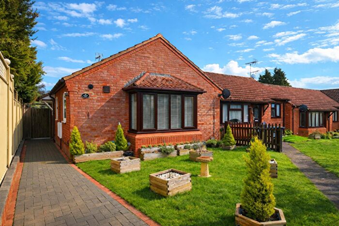 2 Bedroom Semi-Detached Bungalow For Sale In Cedars Way, Leighton Buzzard, LU7