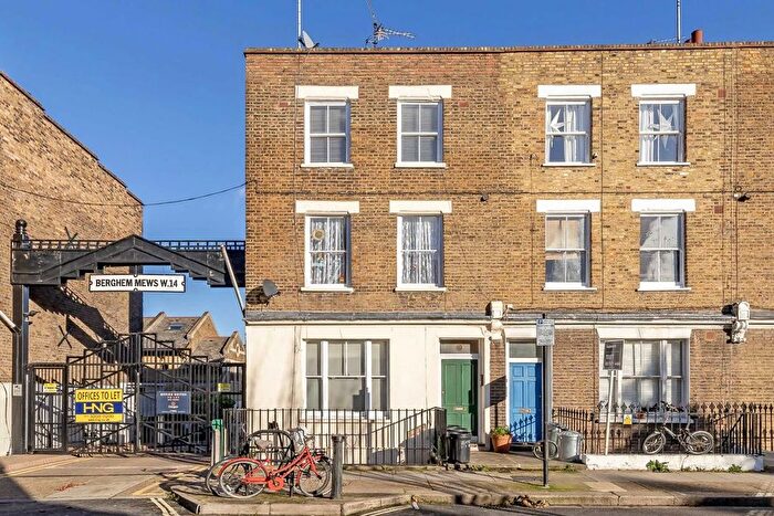 1 Bedroom Flat To Rent In Blythe Road, Brook Green, W14