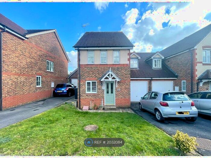 3 Bedroom Detached House To Rent In Newhurst Park, Hilperton, Trowbridge, BA14