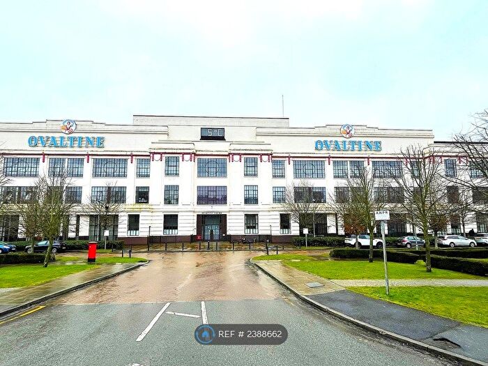 2 Bedroom Flat To Rent In Ovaltine Court, Kings Langley, WD4