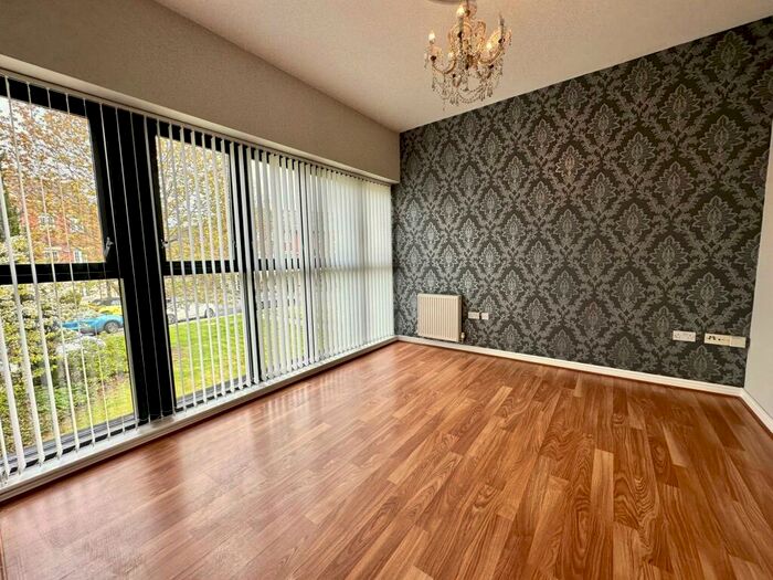 1 Bedroom Apartment To Rent In Castle Lodge Avenue, Rothwell, LS26