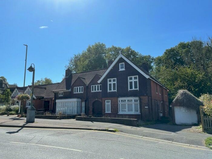 3 Bedroom Apartment To Rent In Tadworth, KT20