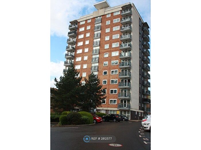 2 Bedroom Flat To Rent In Lakeside Rise, Manchester, M9