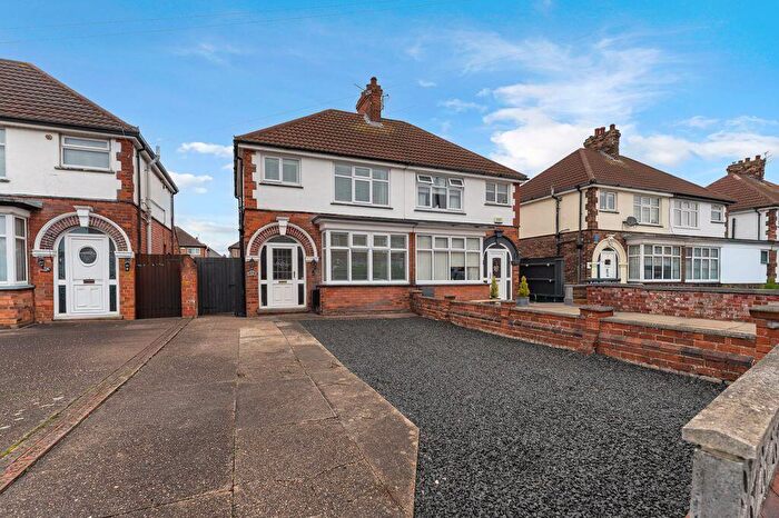 3 Bedroom Semi-Detached House For Sale In Campden Crescent, Cleethorpes, DN35