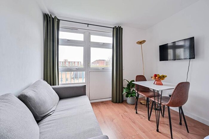 Studio To Rent In Mansford Street, Bethnal Green, London, E2