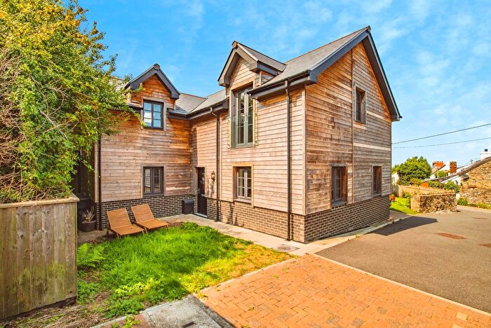 4 Bedroom Semi-Detached House For Sale In Parrog Road, Newport, Pembrokeshire, SA42
