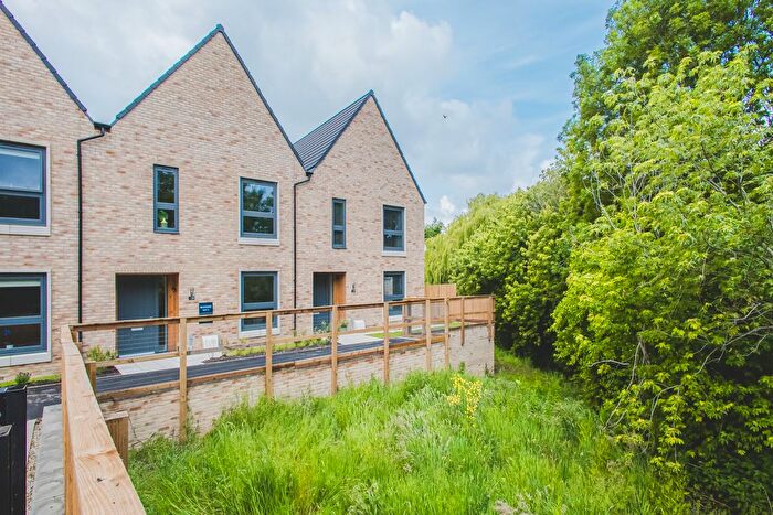 4 Bedroom Terraced House For Sale In Thames View, Blunsdon, SN26